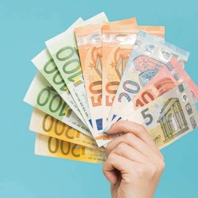 Neue Zuschüsse: Diese Geld-Boni gibt es im Dezember 2023 Neue Zuschüsse: Diese Geld-Boni gibt es im Dezember 2023
