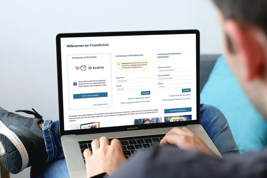 FinanzOnline Macbook Mockup Notebook