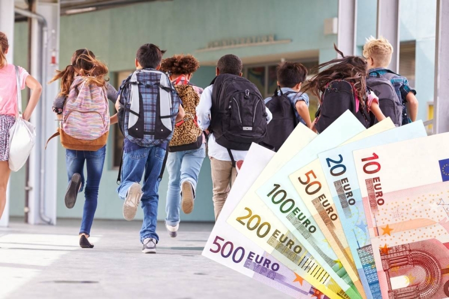 Schule Kinder Euro Geld Schulstartgeld