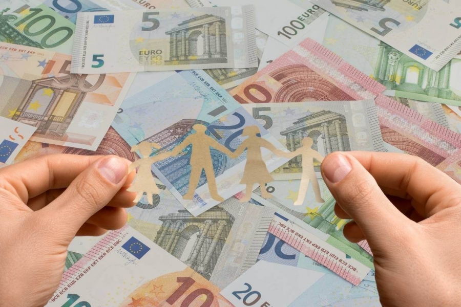 Sozialleistungen Familien Kinder Euro Geld