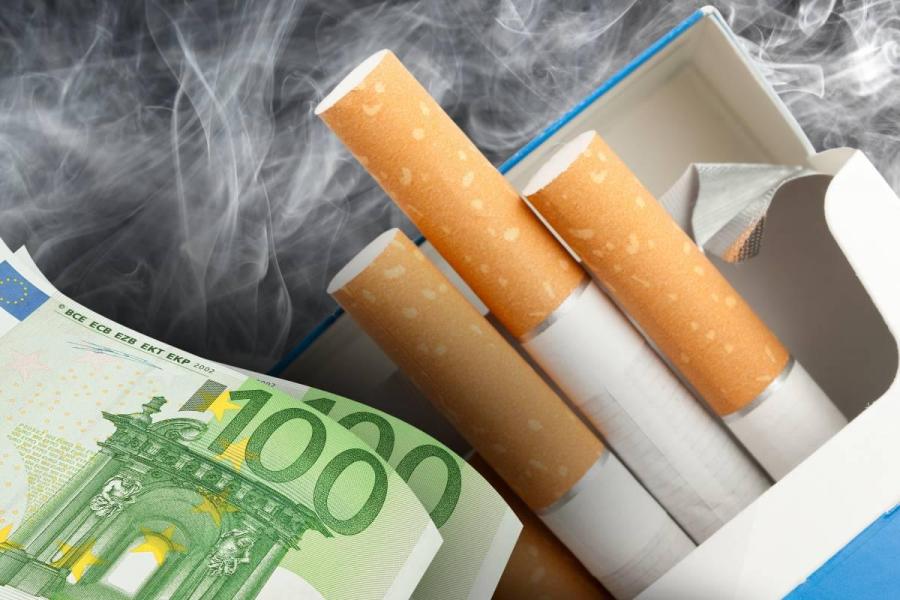 Zigaretten Euro Geld Tabak Nikotin