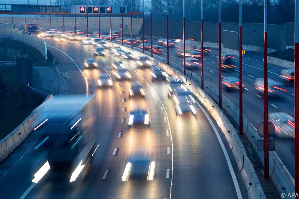 Coronakrise: Autofahrer sparten sich eine Milliarde Euro Coronakrise: Autofahrer sparten sich eine Milliarde Euro