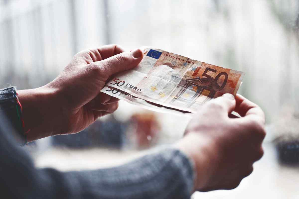 150 Euro als Bonus geschenkt - Wer die Auszahlung im Februar erhält